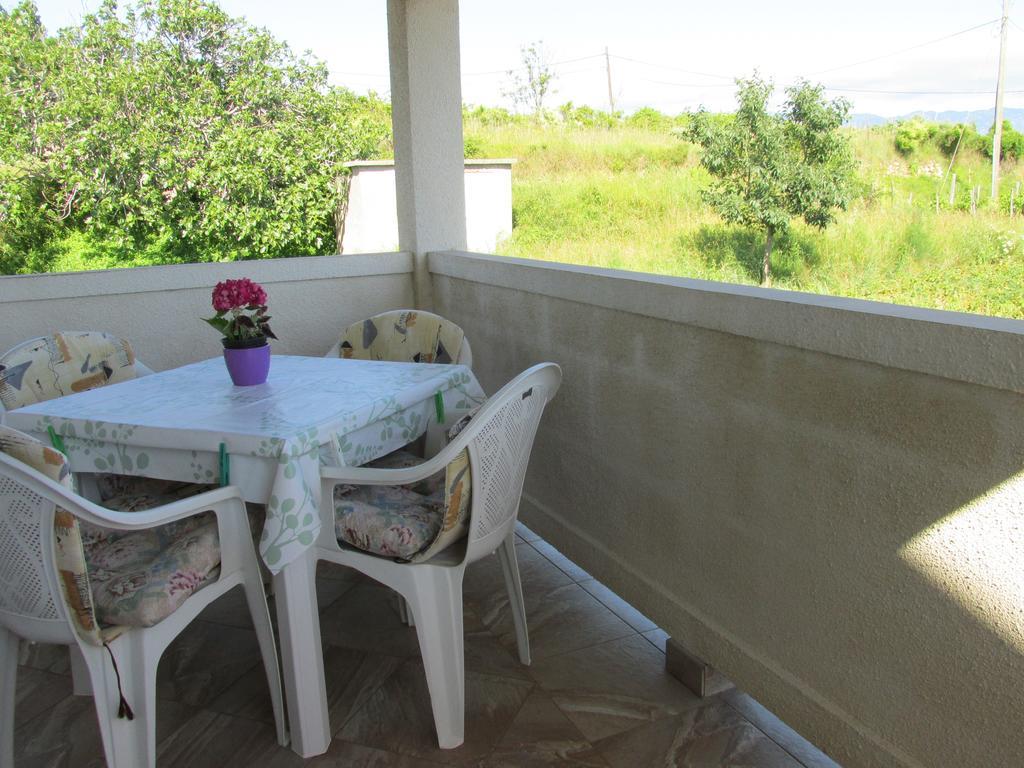 Apartmani Roza Lopar Exterior foto